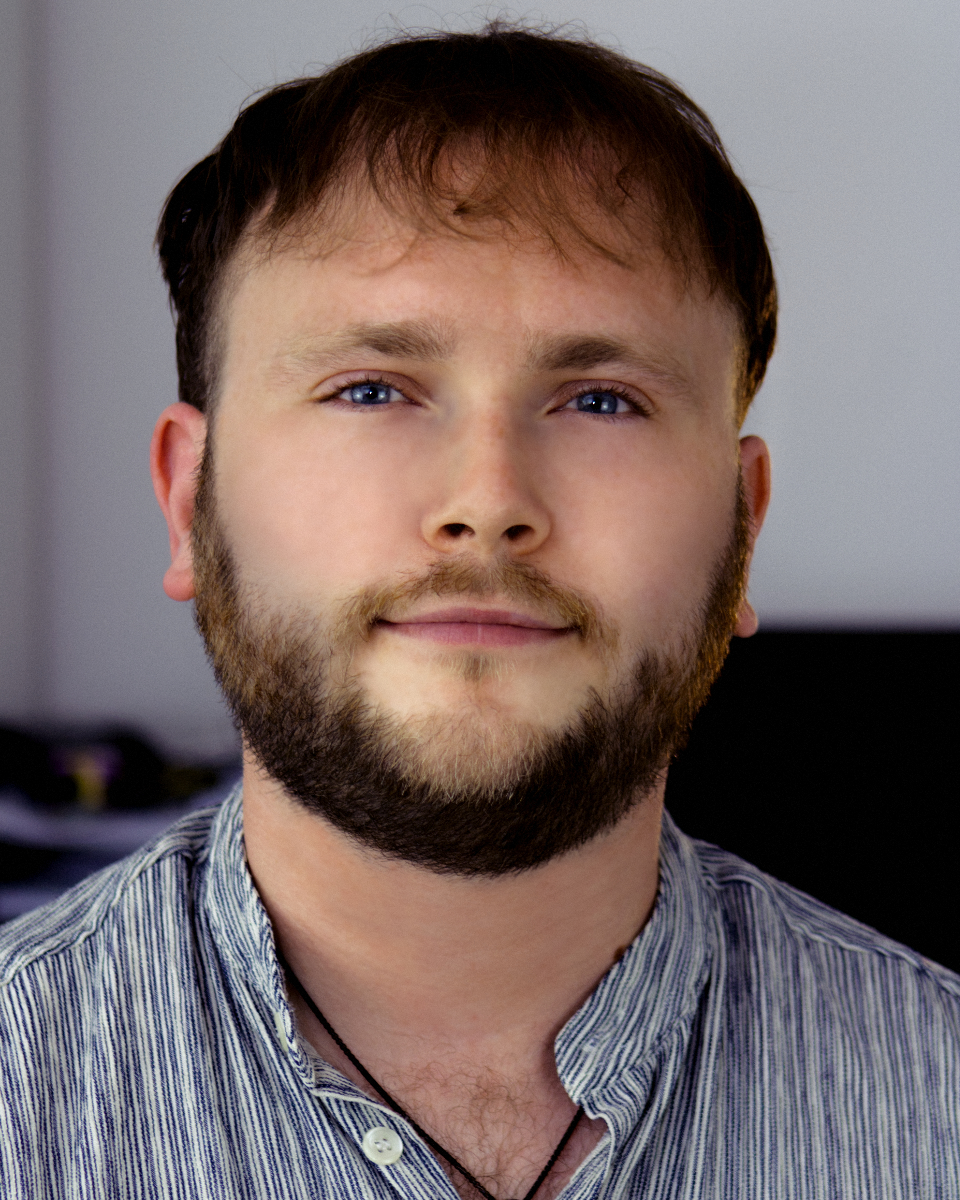 Lewis Housden – portrait photographer in Hampshire